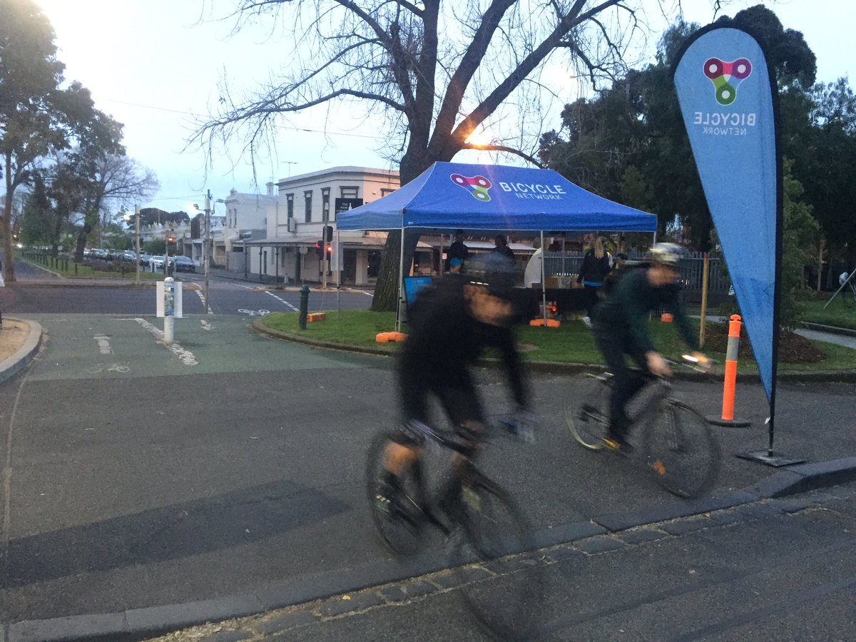CycleStyle's tweet image. Yum! Happy #Ride2Work Day! We’re set up at Canning Street in Carlton and ready with breakfast, coffee and @AussieBananas.