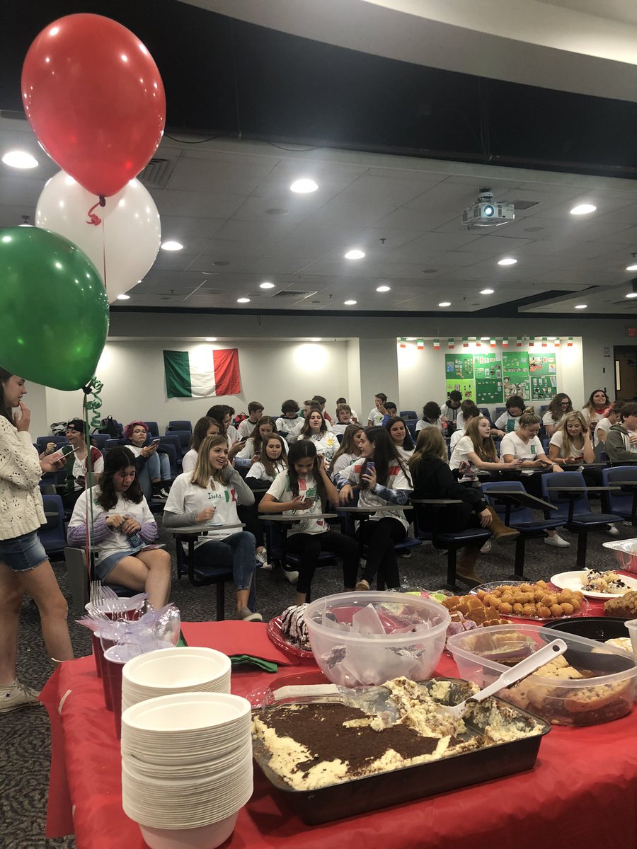 L_Battisti's tweet photo. Italian Day 2019 at Newtown High School today. https://t.co/K8pUwPSdlk