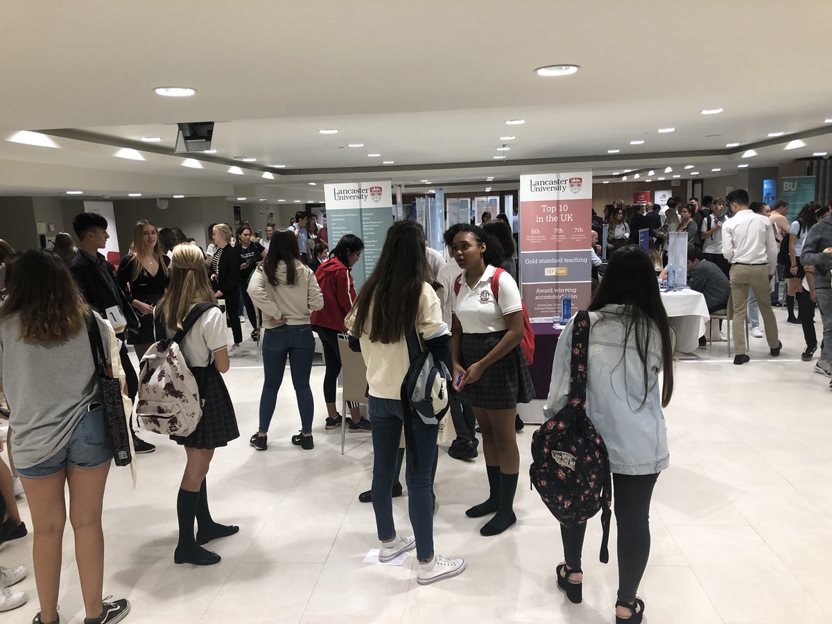 kyra_kellawan's tweet photo. The @esBritish Council’s first Malaga fair seems to have been a great success, was nice to have been a part of it! Thanks for inviting me to be a part of it, see you in Barcelona next! #bcfair #HEfair #spain https://t.co/OaRihtJ2se