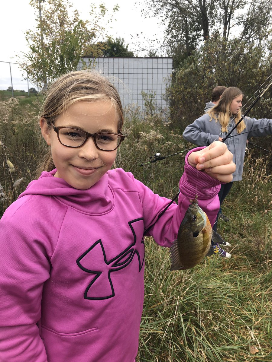 FishCrazyTeach's tweet photo. Fish are biting today! #woms #macbayfishingclub #macbayscience https://t.co/sLn0G1fQr6