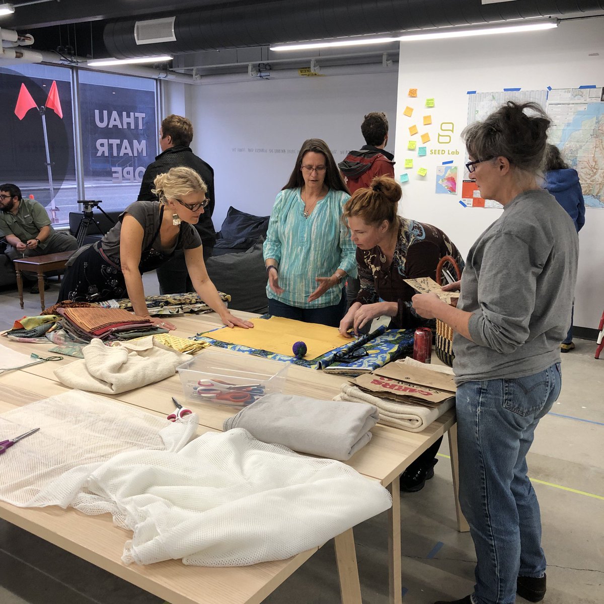 AnchorageMuseum's tweet photo. Artists Keren Lowell and Amy Meissner are hosting another reusable bag-making session from 6:30-8:30 p.m. tomorrow, Oct.16. at SEED Lab, 109 W. 6th Ave. They'll also help with other mending questions. FREE. All are welcome. #SEEDLabAnchorage @SEEDLabAlaska https://t.co/JyxJQuicVQ