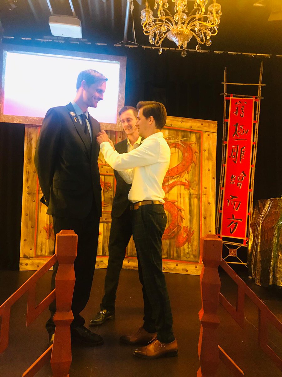 Pacglobal_POL's tweet photo. Gratulacje!
Zespół #PACGlobal nie mógł być bardziej dumny z nagrody Płomienia Pokoju jaką otrzymał dyrektor Departamentu Charytatywnego @PACCoinCharity  Robin Matthew za wybitny wkład w cele charytatywne, na tegorocznym szczycie @WashingtonElite #blockchain w #Vienna. #Polska https://t.co/pnBwDjkLtJ