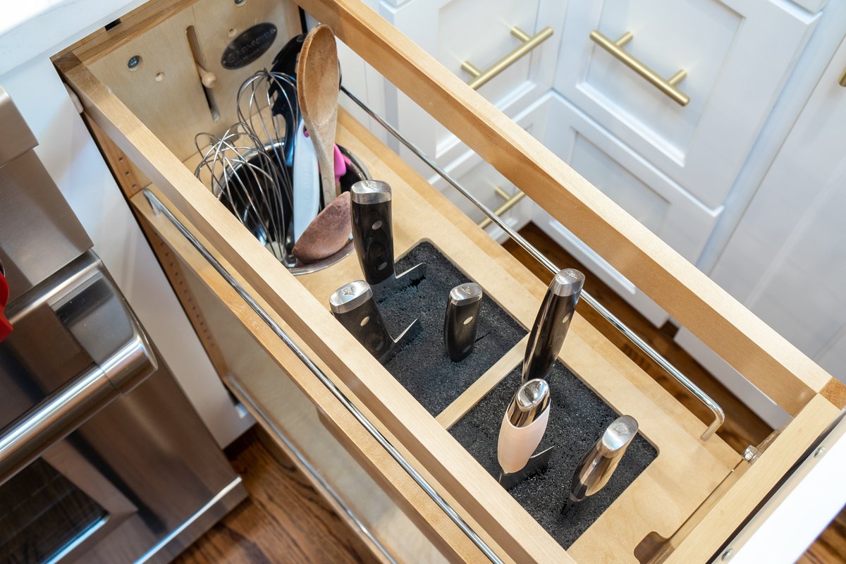 CoastDesign's tweet photo. The most common feedback we hear after installing a kitchen with a knife block is #gamechanger! https://t.co/CvNAB6tnkl