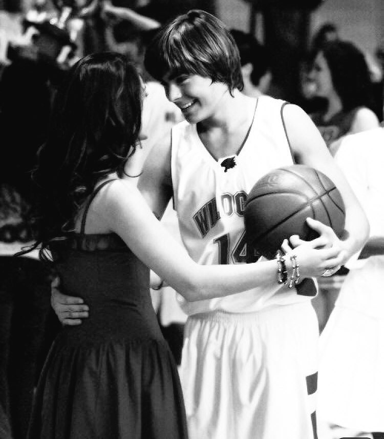 Sam__Ramos's tweet photo. HS was definitely not like the musical but I did get my Troy and Gabriella relationship soo 🤩🤩 https://t.co/wkbePbjbx2