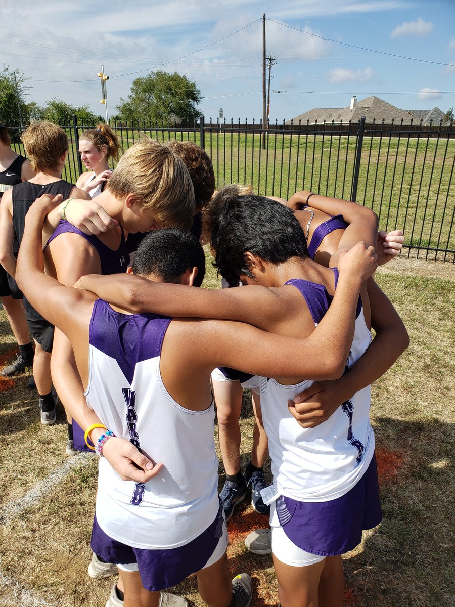 BonhamCCountry's tweet photo. Purple Warriors finish 2nd at district meet, one point behind VA. They advance to the regional meet along with Rayen Campbell representing our Lady Warriors! Great job to all of our runners! #PurplePride #regionals @BonhamISD_ @BonhamHS https://t.co/MMNtlGeKoW