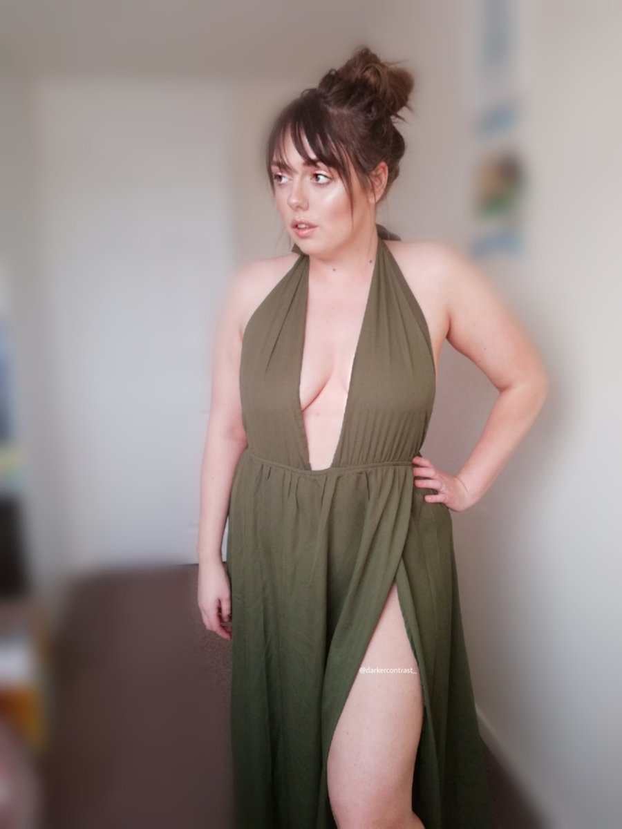 darkercontrast's tweet photo. Can you wear @OfficialPLT
"standard" size being a size 14-16?
Tap my video ❤️
https://t.co/PDV7ZBbaMF
#plussize #prettylittlething #haul #jumpsuit #plt #size14 #size16 #pltplus #plussizefashion https://t.co/IgZGcxVBSO