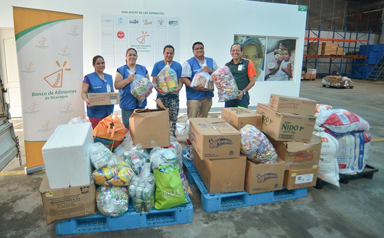 Anuncian jornada de recolección de alimentos: “Un gran corazón se pesa en libras”, a favor del Programa Banco de Alimentos de Nicaragua. 
.
Enterate en cuáles formatos podrás colaborar 🙋‍♀️🙋‍♂️ bit.ly/33DuixT