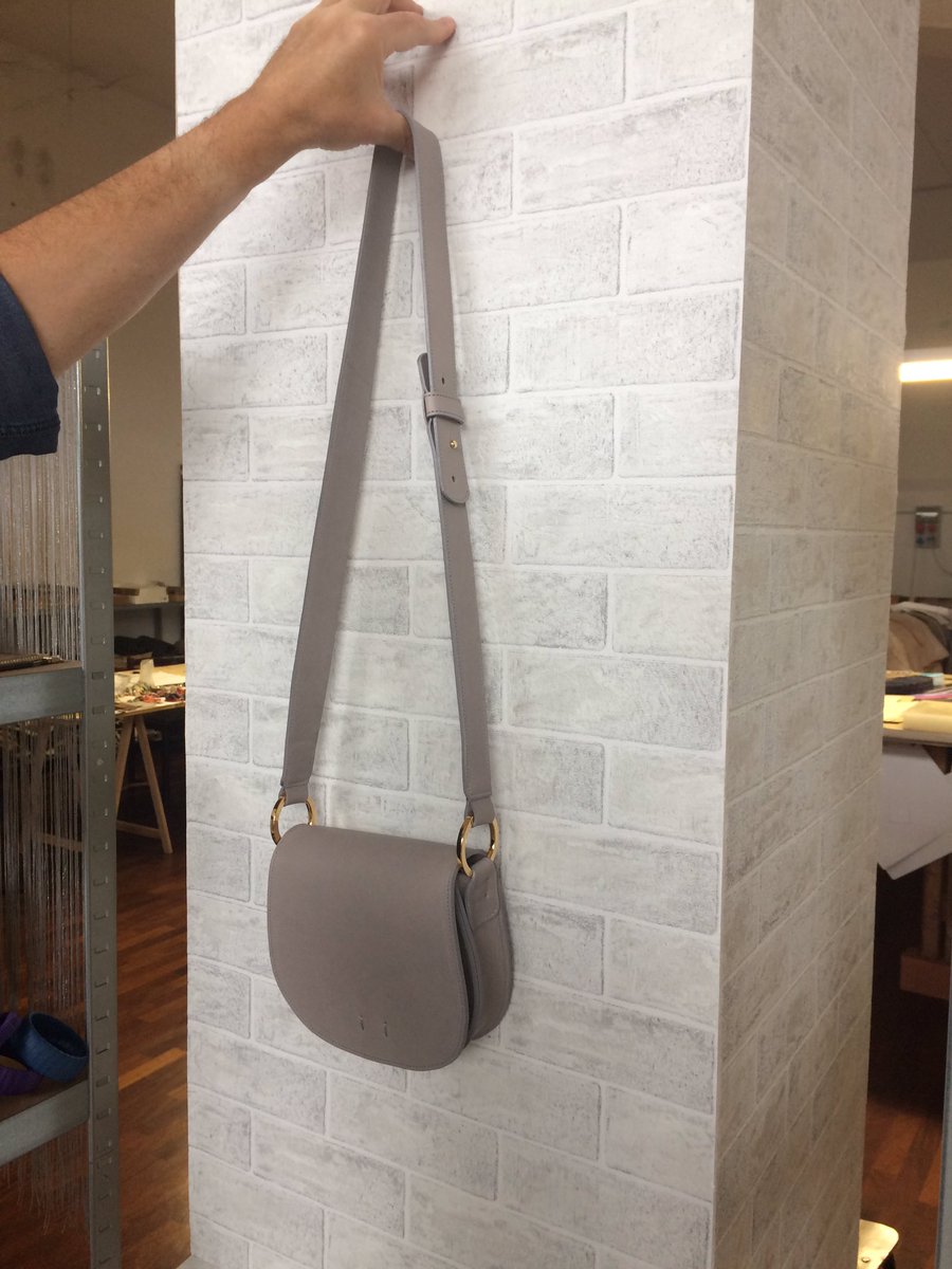 New cross body!! Leather !! Bag!!