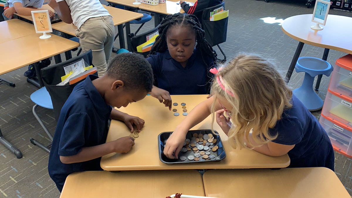 MrsMaddyStreet's tweet photo. Tak about making CHANGE! Can’t wait to see how these future citizens show their financial literacy #WCSResponsibility https://t.co/TJrbGYOzUL