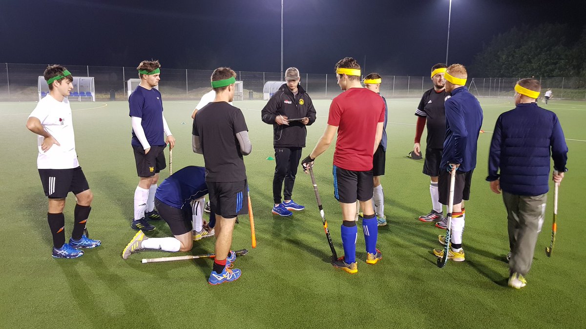 NorwichCityHC's tweet photo. Alternative to bibs for mens 1's and 2's #moderncoaching #throwbackto70s #funcoaching https://t.co/9orqJBQWKn