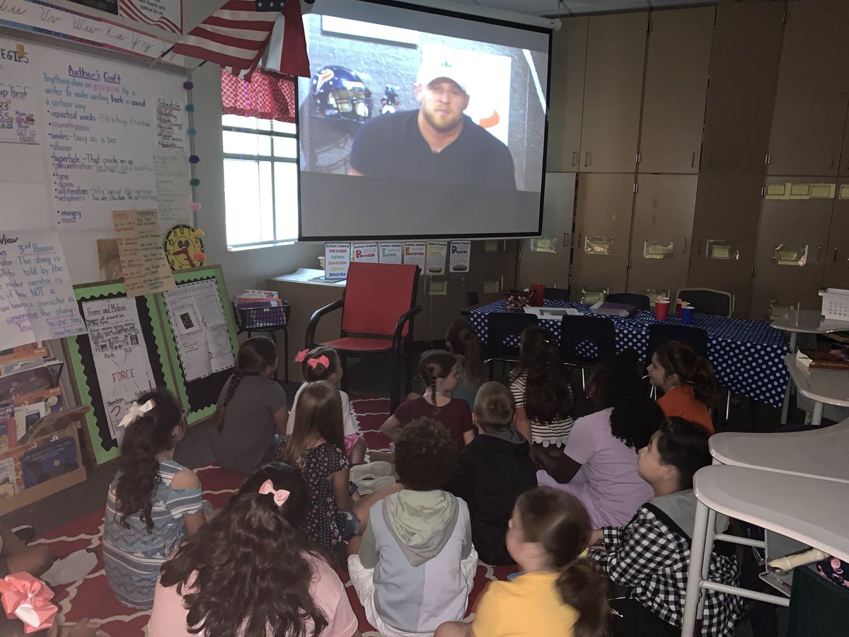 RobinZorkic's tweet photo. We signed up for The Texans/Conoco Philips Math drills and got a little pep talk from JJ Watt today.  #eseSOAR https://t.co/o7GdMPXiYf