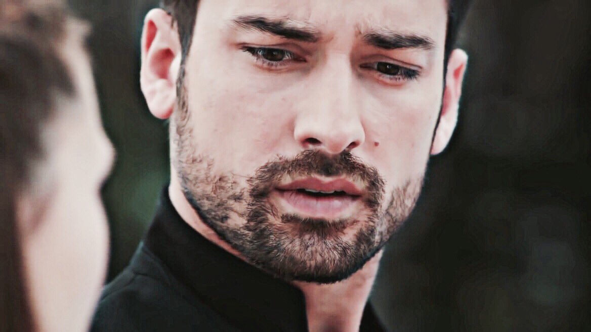 emy83__'s tweet photo. .            💫 @AlpNavruz 💫 
.      #AlpNavruz  #ElimiBirakma           
.                   #CenkÇelen https://t.co/kjnHADMOuv