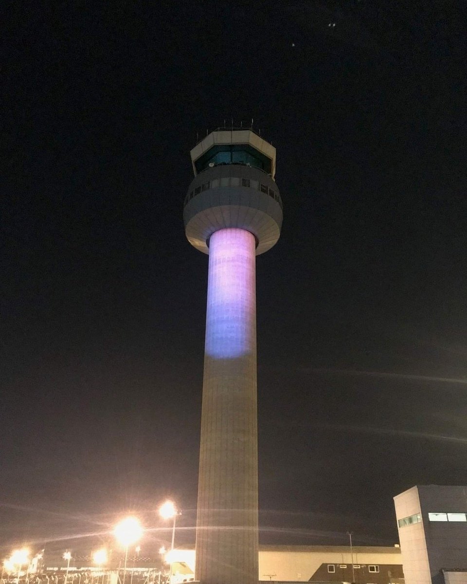 EMA_Airport's tweet image. We’re delighted to be supporting Baby Loss Awareness Week by lighting our tower blue and pink @FSFundraising

#BLAW2019 #TalkAboutThem