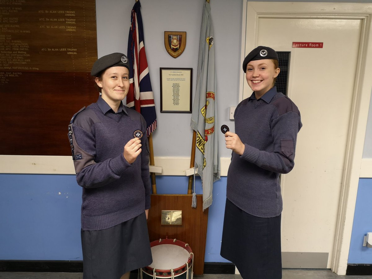 Tonight saw Cpl Deacon and CDT Knight presented with their youth first aid award. This is the result of 12 hours of hard work. Well done guys.