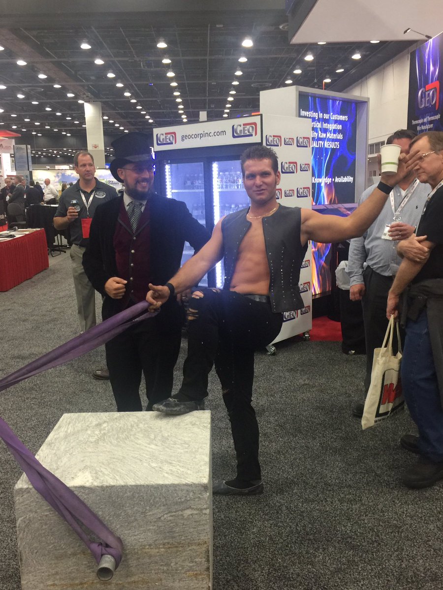 sdavisDetroit's tweet image. 👀 #BlakeWallenda of the famous Wallenda family— he’s a seventh generation performer will be walking the tight rope high above Hall D here inside the #tcfcenter in downtown @CityofDetroit @WWJ950 Listen &amp;gt;&amp;gt; bit.ly/1xnlZOS