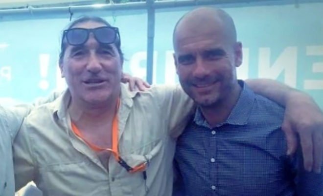 NanaTo05781931's tweet photo. Aquí Pep Guardiola, amigo del fundador de Terra Lliure, banda terrorista independentista catalana q cometió más de 200 atentados. Para qué decir más. Este es el hombre q insulta a España y el q vistió la roja con el escudo en su pecho.
#LaSilenciosaCat
#ElCascabel15O
#LaNoche24h https://t.co/c7yHPpV0US