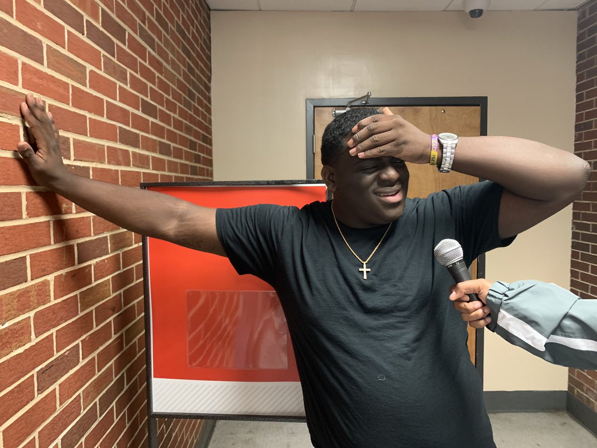 moneymon228's tweet photo. IS YOU THE FBI ???
#MemeDay #FoundersWeek2019 https://t.co/vaH7egXZcC