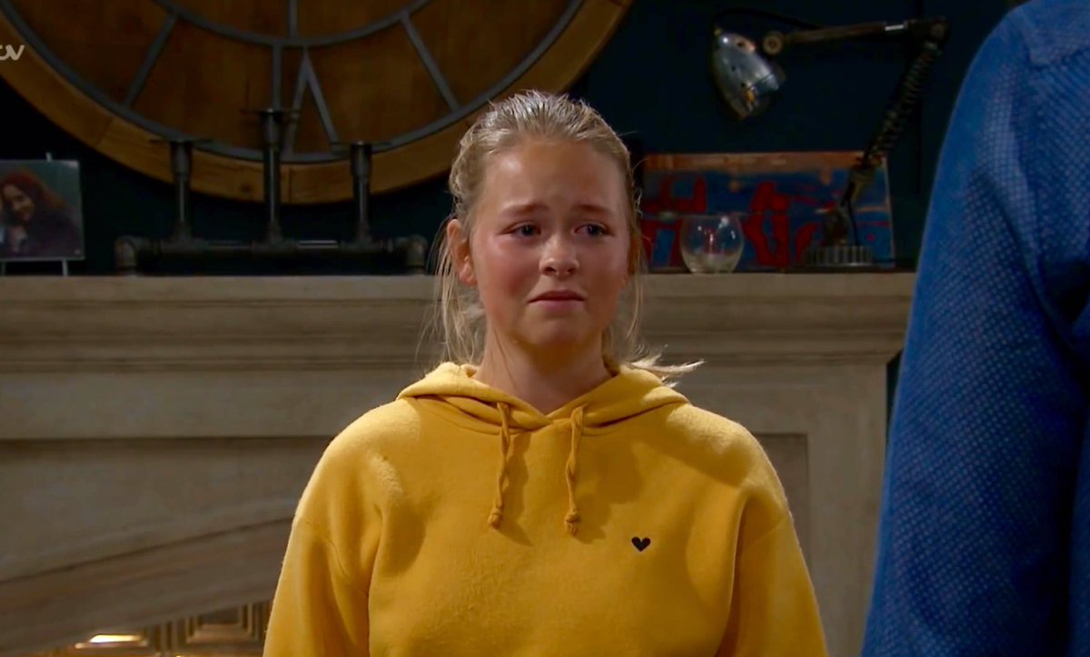 Vanessabooty1's tweet image. God, if @Isobel_steele isn’t a Mood about Ryan Hawley leaving 💔 #roblivion #robron