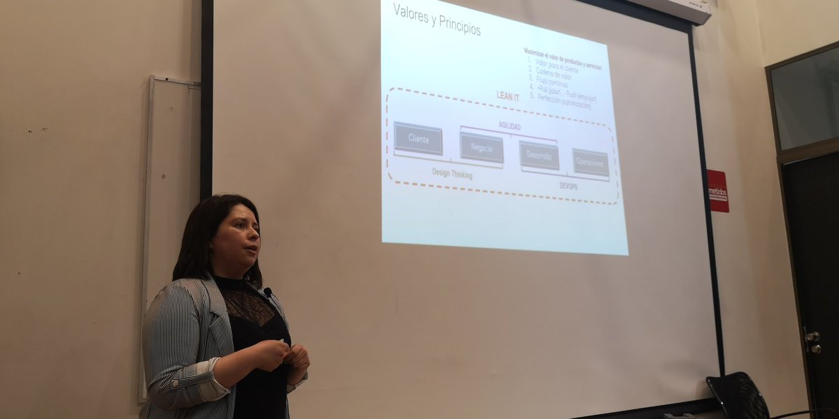 rodoac89's tweet photo. Lindsay Iturra hablando sobre entrega continua de valor en #DAGOpenDay 2019 https://t.co/vl7hJ3uTfj