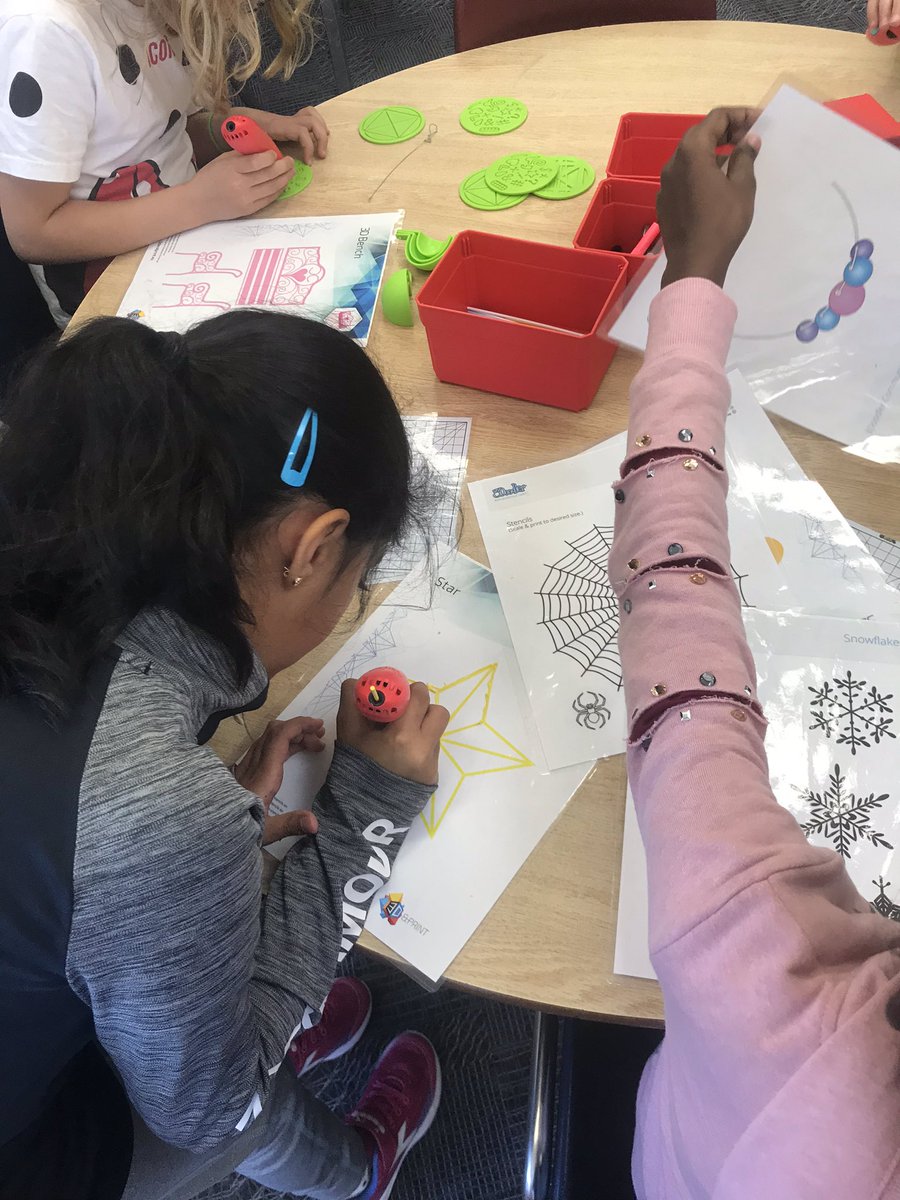 mrsmaccormack's tweet photo. More stations from our tech playground today. #ourlibraryrocks #WPL @WaterlooLibrary @lnhwrdsb https://t.co/BZsUWUXo1G
