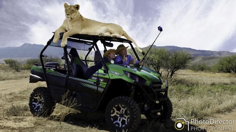 Trish had a little fun with layer editing for our Animal Photo Contest!
On safari..HONEY, GRAB THE SELFIE STICK! by Trish Lester
cyberlink.com/stat/gallery/p…

 #animals #animallovers #animalphotography #animaloftheday   #photodirector #photo #photoediting #photoeffects  #photooftheday