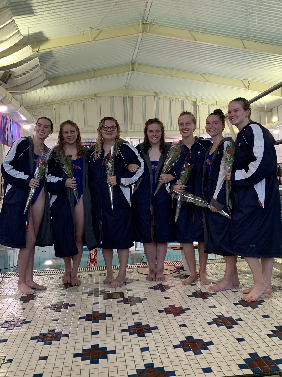 Mariann26608978's tweet photo. Senior Night OFA Swim and Dive! https://t.co/LqmtL9Zzch