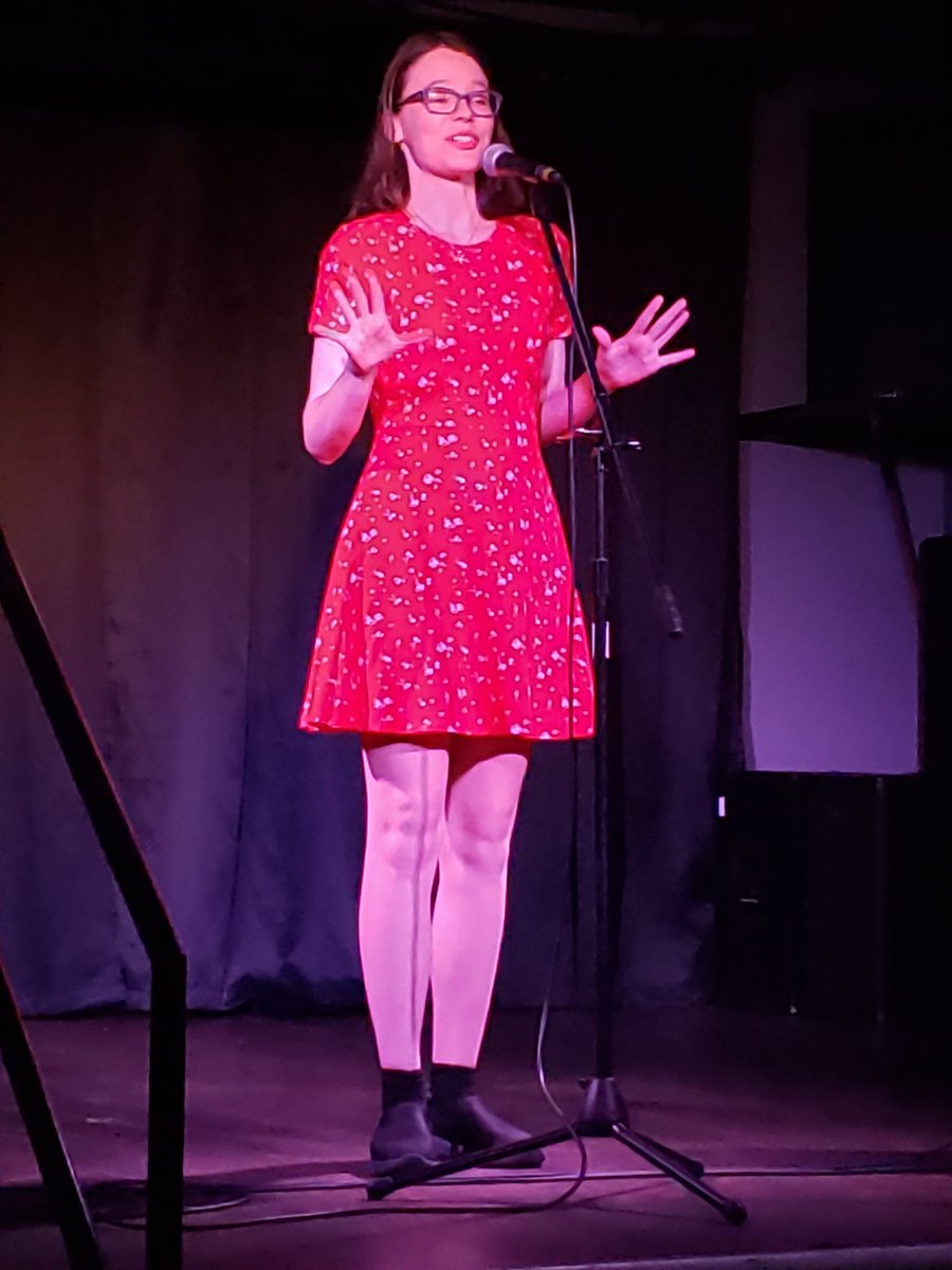 #cfsw2019 Anika from <a href="/LDNPoetrySlam/">London Poetry Slam</a>: "My anger became half-shield, half-weapon."

Scores: 8.0/8.9/8.5/8.4/9.4