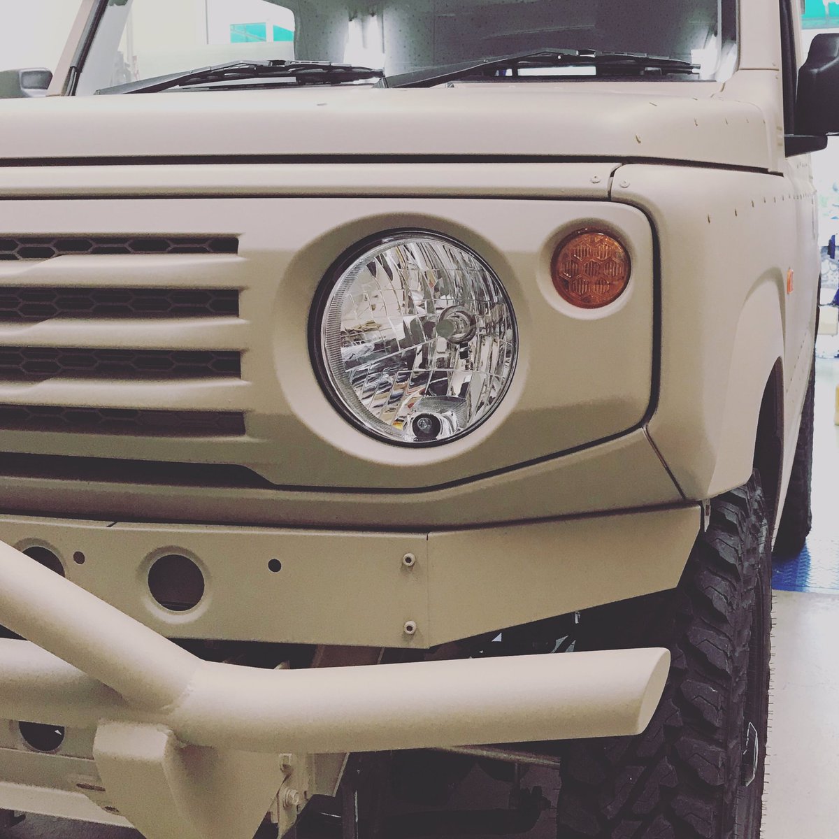 Apio Life Is Jimny En Twitter 今週19日 土 は池袋サンシャインで開催されるミリタリー物販会 爆裂祭 にアピオも車両 展示で参加します ちょっとお色直ししたジムニーjb64カスタムのバンビー号を展示いたしますのでぜひ遊びに来て下さい アピオは車両展示のみで