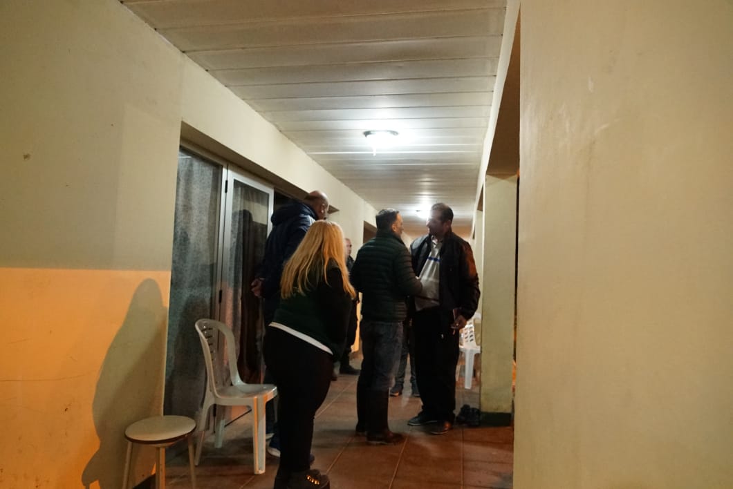 fernandogray's tweet photo. Esta noche recorriendo los centros de asistencia. Quiero agradecer al personal municipal que está prestando servicio las
24 hs. https://t.co/PEs5Yn4L9J