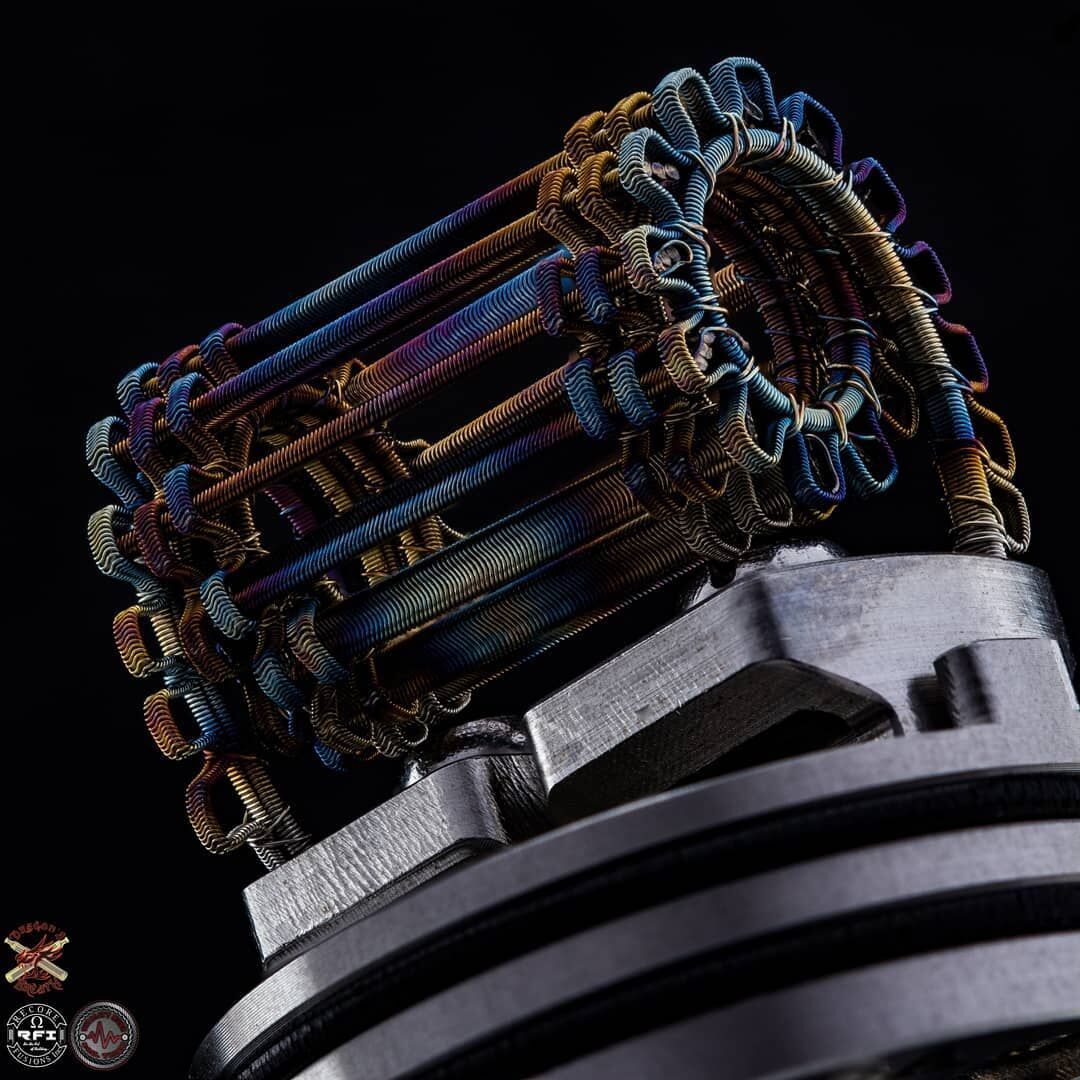 How about this #coilbuild?😉👍🏻
📷: __dragons_breath__
buff.ly/2FDn1n4
#CoilMaster #vape #vaping #ecigs #vapelife #vapers #vapefun