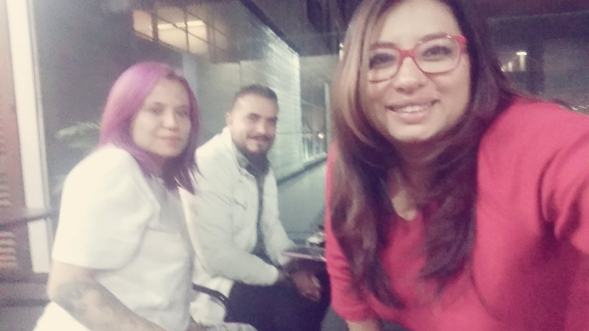 Sonrian para la cámara!
 <a href="/Debbcardenas/">Debora cardenas</a> <a href="/GermanVivancog/">German Vivancog</a> #MasterChefEcuador 
<a href="/teleamazonasec/">Teleamazonas</a>