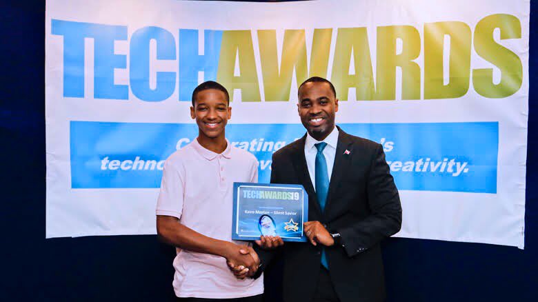 BermudaPremier's tweet image. Congrats to Kairo Morton who received a standing ovation for taking top honours at the 2019 TechAwards for his device to assist the hearing impaired. Congrats also to Colin Rego &amp;amp; Sargasso Sea for winning the Best local Mobile App Award; they have grown to 50 staff in 1 year!