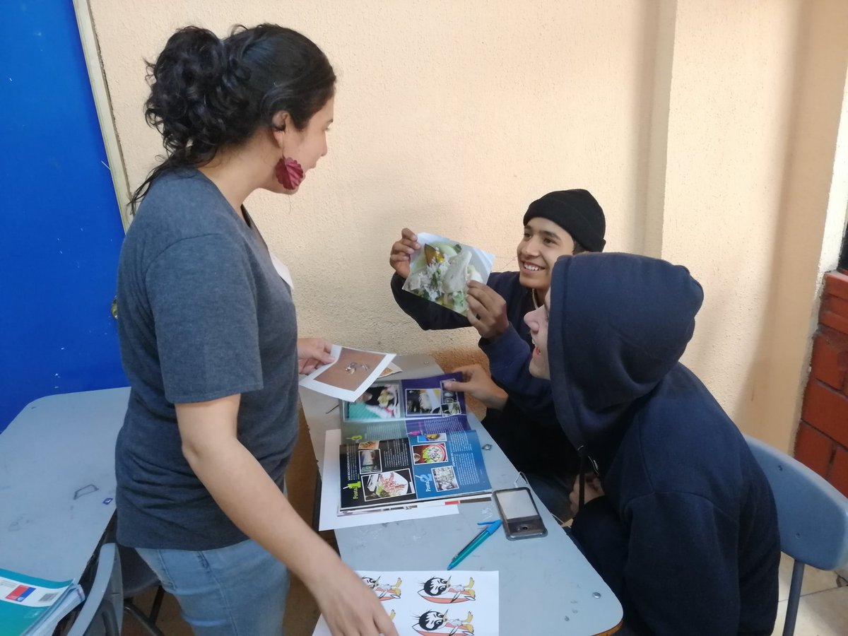 gaviochico's tweet photo. 🔲➡️Taller de educación ambiental para la conservación del Gaviotín Chico junto a alumnos de 1ero medio del Liceo Pablo Neruda - Alto Hospicio https://t.co/c7bgCfUA8x