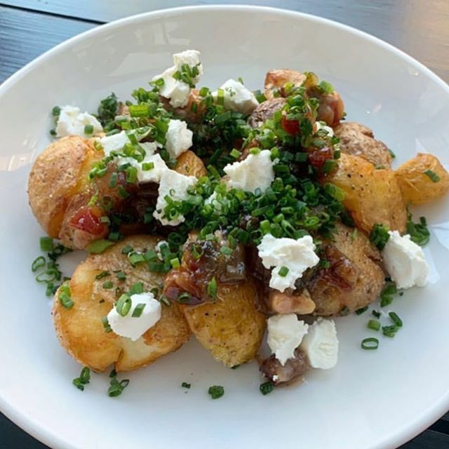 citizenkitcheoc's tweet photo. Tavern Tuesdays at Citizen Kitchen!🔥
$2 off Draught Beers
$7 Glass Wine (Pinot Grigio, Chardonnay, Pinot Noir, or Cabernet Sauvignon)
BOGO Appetizers (Buy one app and get one 50% off!) *limit 3 uses per table *for a max of 6 appetizers!

#CitizenKitc… https://t.co/NjMuuEvaqn https://t.co/vSh22p7fZN