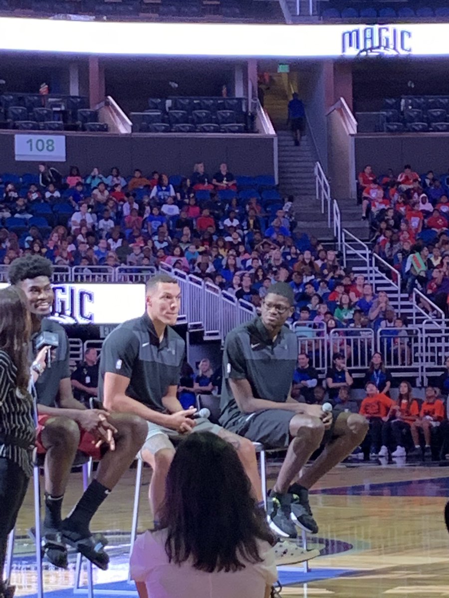 Waterford_OCPS's tweet photo. Great time celebrating reading achievement. Thank you Orlando Magic for this event. @OrlandoMagic Pick Read & Roll! #PickReadRoll #lovereading @OcpsEast @drbradshaw_ocps https://t.co/qh9IKEbimk