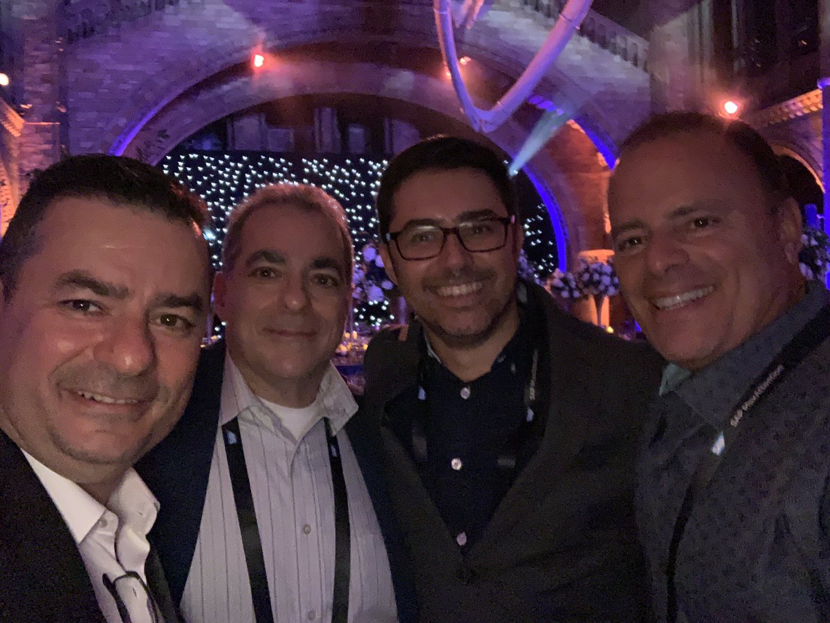 silviobessa's tweet image. The perfect wrap up of the #SAPMaxAttention in London 2019. Thanks for all the customer and friends. Thanks @SAPDigitalSvcs to make this happen. Delighting customers always.