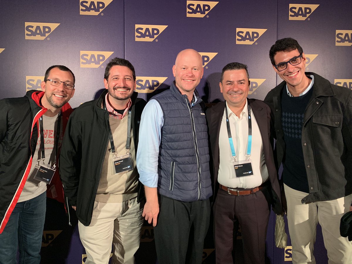 silviobessa's tweet image. The perfect wrap up of the #SAPMaxAttention in London 2019. Thanks for all the customer and friends. Thanks @SAPDigitalSvcs to make this happen. Delighting customers always.