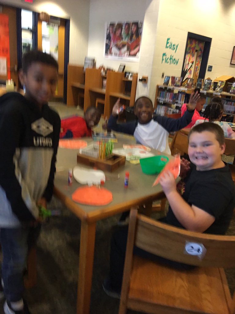 library_sut's tweet photo. Sutherland Library has been busy...and me too!! Hence the delay in my posts!!! Third grade got some pumpkins ready for their play!!! They worked hard can’t wait to see them on the stage!!! #itsajungleoutthere @sutscotties https://t.co/ZaOl8tNTTF