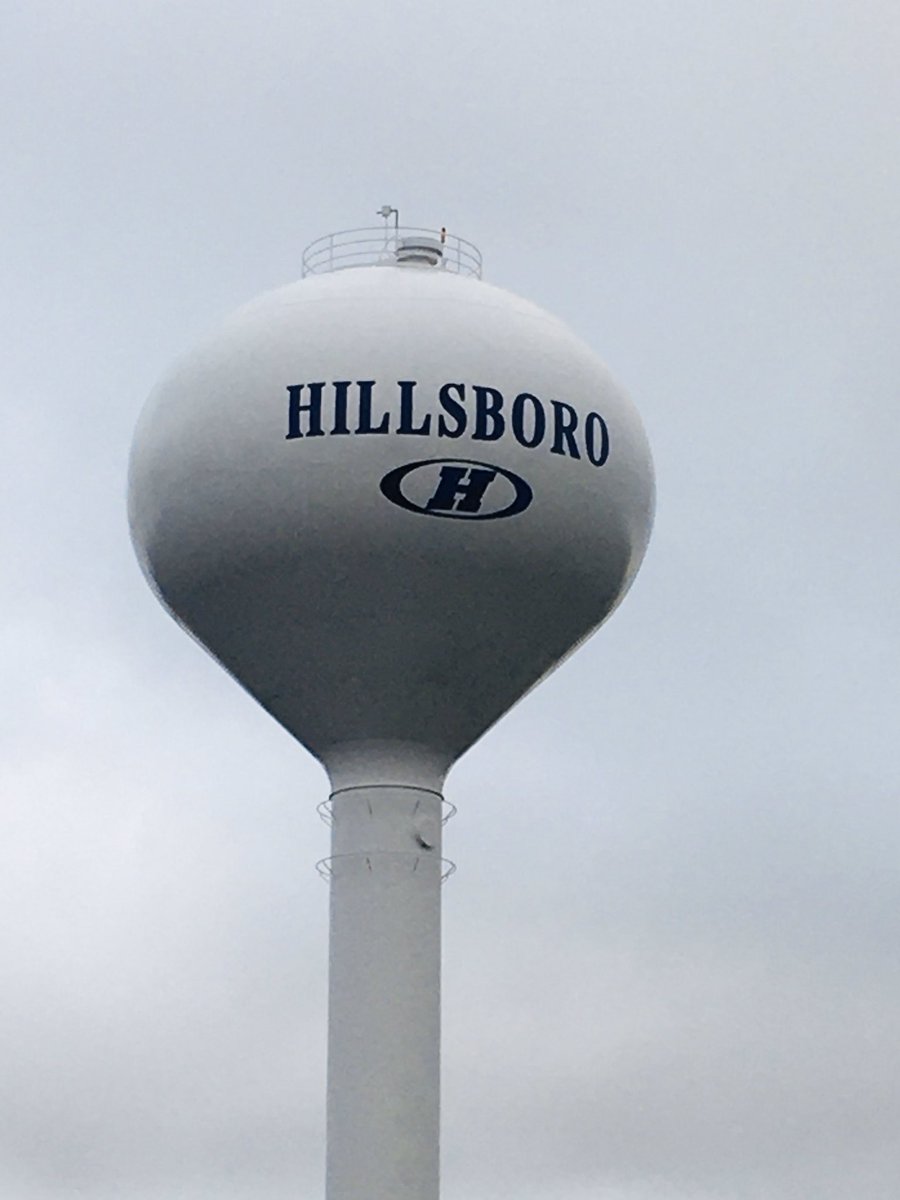 CrystalCoLisaB's tweet photo. Our harvest crews and #Workampers @CrystalSugarCo #Hillsboro enjoyed a great meal from Famous Dave’s as a token of our appreciation for their great work for #Harvest2019 #RainRainGoAway https://t.co/nXiqFZW1lm