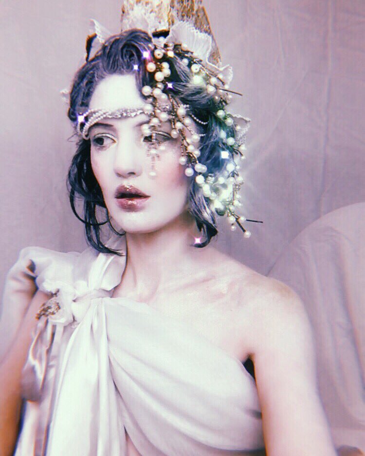 hazeface's tweet photo. Athena 🕊 #31SpookyDays #12 #31DaysOfHalloween #greekgoddess #Halloween #athena https://t.co/q2PuMoCJF3