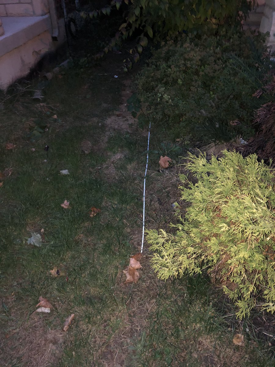 CaitlynParisi's tweet photo. Pretty sure this ISN’T how you’re supposed to fix someone’s internet but I’m no expert? How about you @RogersHelps https://t.co/x84qweVppf