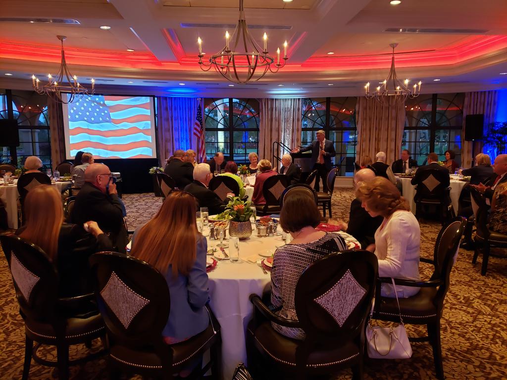 AllenPage19's tweet photo. Boca Raton Fl.
Contemporary Federated Republican Women of Boca Raton
Stephen Moore Chief Economist FreedomWorks  addressing the group on the bright future of US economy 
#ampFW https://t.co/k2wYFHLHgL