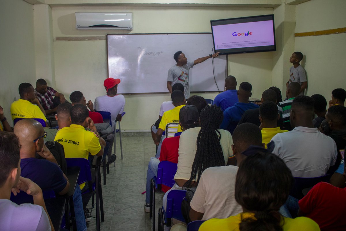 QuibdoJs's tweet image. #quibdojs Lleno totaal 🥳🤗 nos alegra saber la motivación que hay por aprender esto motiva a seguir creando estos espacios, nos vemos en el siguiente mes con charlas mas emocionantes👏🙏 @Uniclaretiana @Sneyder_A @_JhonE17 @Cristiacg01 @AsprillaStiwar @xfry