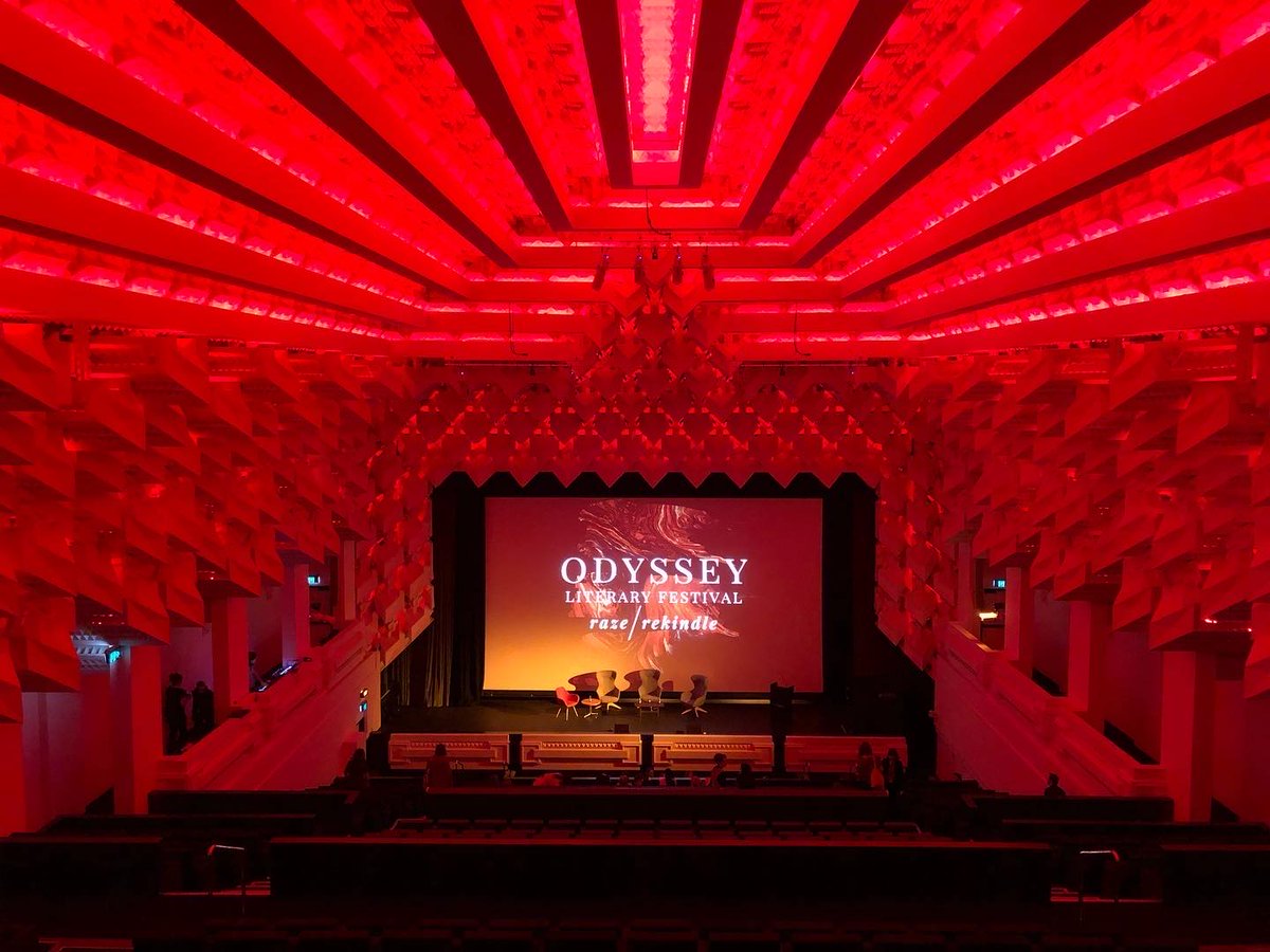 What a beauty!🔥 Massive thanks to all who attended the 2019 <a href="/OdysseyLitFest/">Odyssey Literary Festival</a>. Thank you to our wonderful guests, to The Capitol for hosting us, and to the amazing crew of students and staff who made this happen. I could not be more proud.😊👏👏
#odysseylitfest #razerekindle