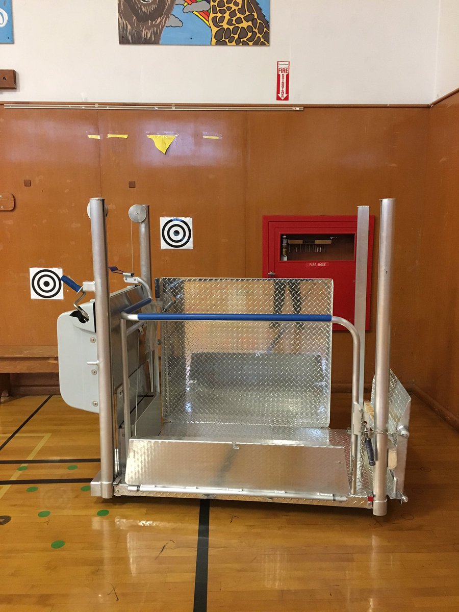 Woohoo, our stage lift is here <a href="/SomosScott/">Scott School</a>!  😀 Thank you <a href="/JonGarc1a/">Jonathan García</a>, PPS Facilitates and our amazing Scott custodial team!!! <a href="/megmccarter/">Dr. Megan McCarter</a>