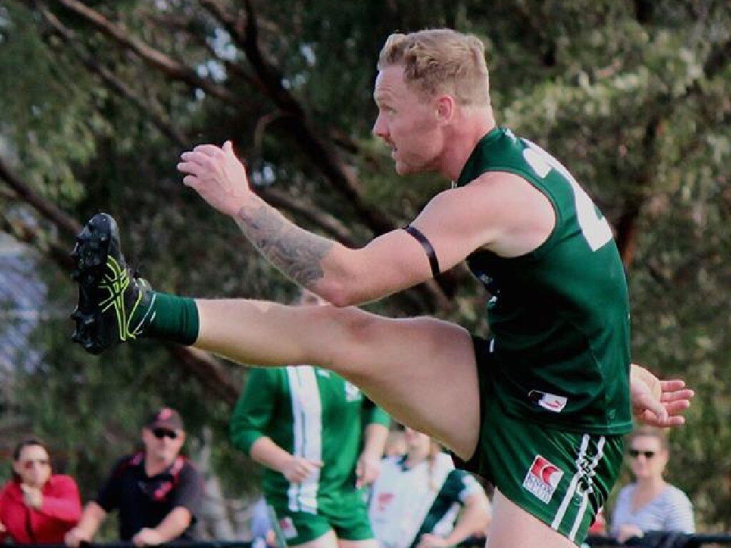 Boronia will again be one of the teams to beat in EFL Division 2 next year after Wantirna South star Taylor Leggate put pen to paper at Tormore Reserve: bit.ly/2oOgQbs