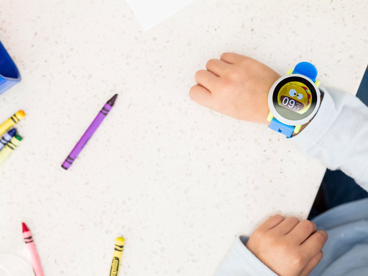 The #DynoSmartwatch is your child’s favorite sidekick. With bright colors, a simple interface, and communication tools parents need, it’s something the whole family can get behind.