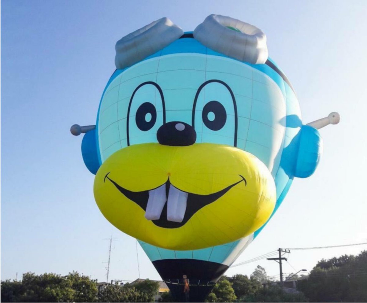 When Trick-or-Treating from ballon to ballon, make sure to stop by this super cool balloon for some yummy treats!