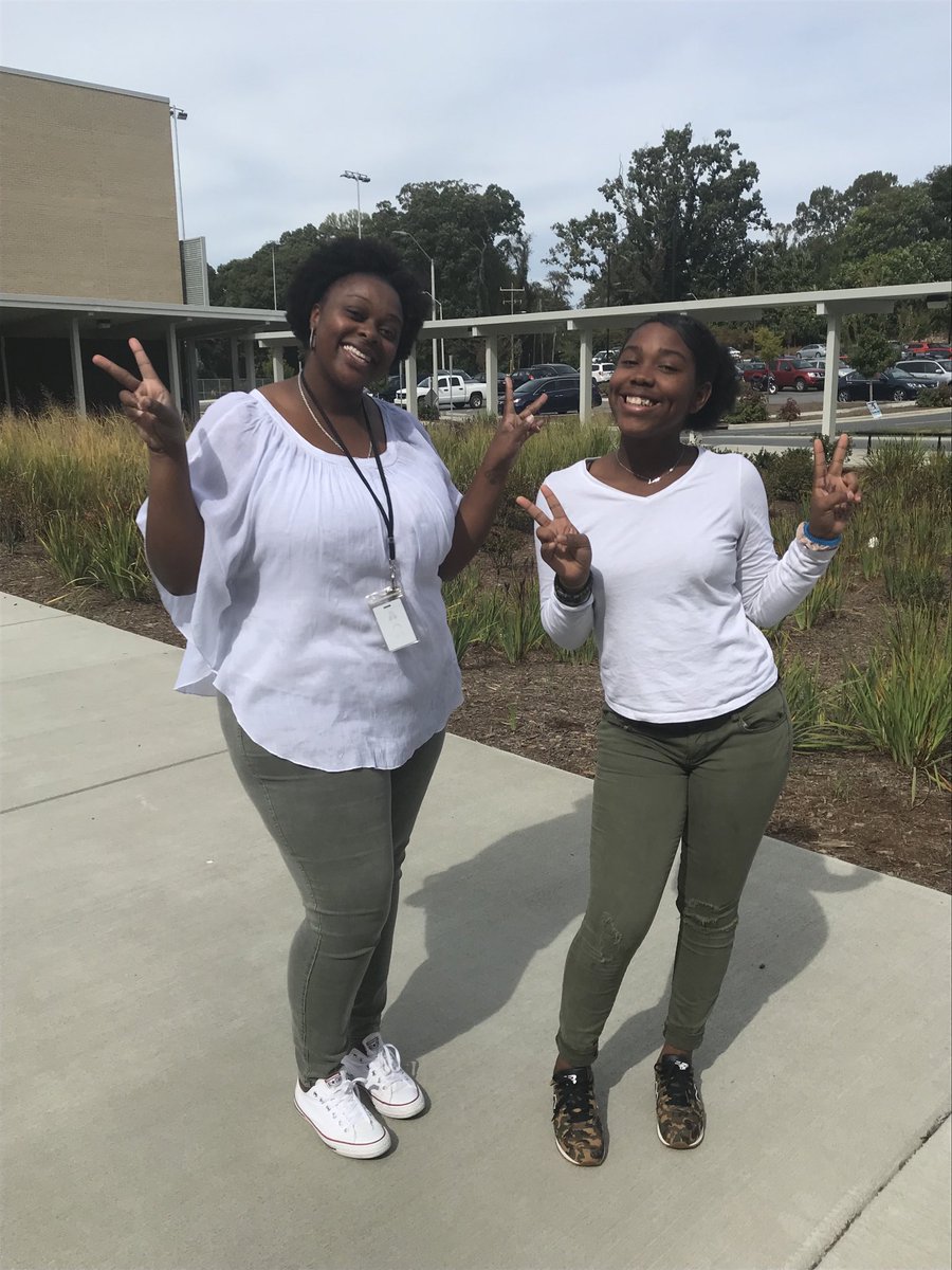 Twins!!!! Happy Spirit Week at AMS! Staff and students in on the fun ❤️#CougarPrideAVL #TheACSWay