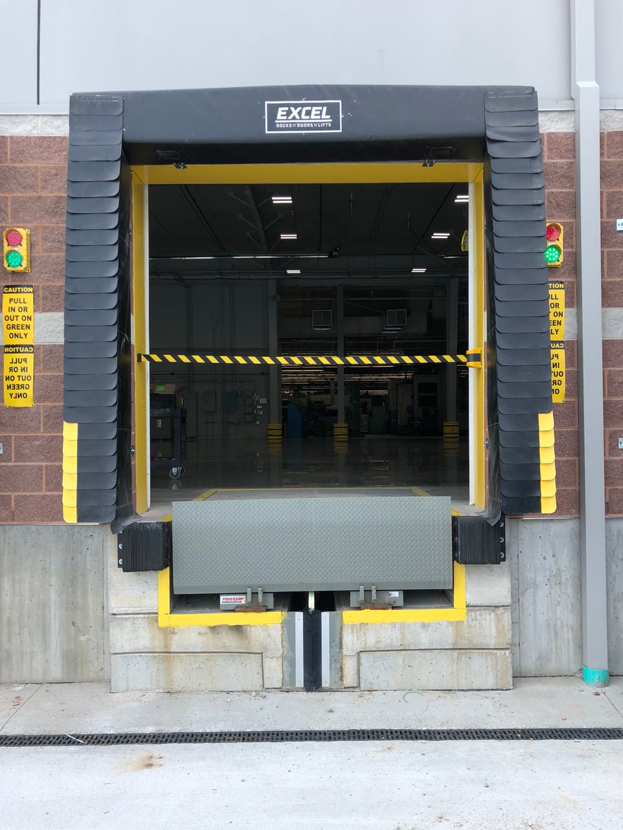 LoadingDocks's tweet image. Recent project in Elyria, OH. Poweramp® VH Hydraulic dock levelers with safety barrier lips, PowerHook® recessed dock lock truck restraints, Fairborn truck dock seals, and more! Call for true quality dock equipment 855-951-4499. #docklevelers #docklocks #dockplates